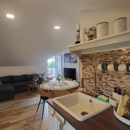 Olea Apartman Pirovac